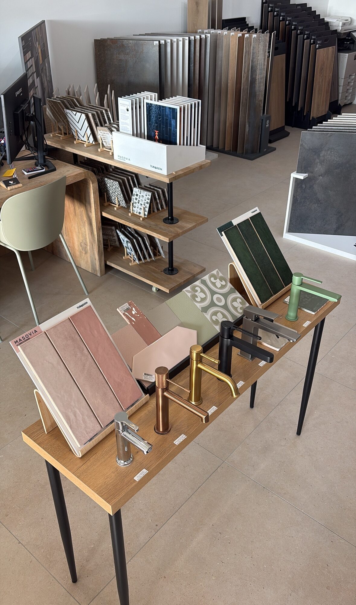 7 1179X2000 | La Boutique du Carrelage La Boutique du Carrelage, votre partenaire local Guebwiller